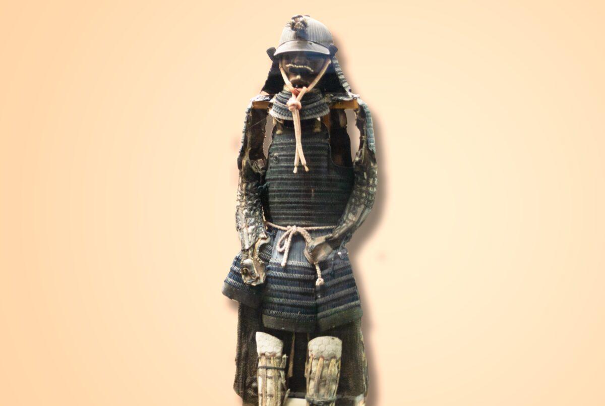 紺糸縅二枚胴具足